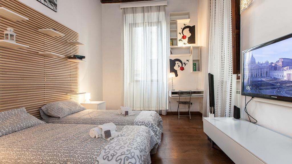 Apartment In Mial House